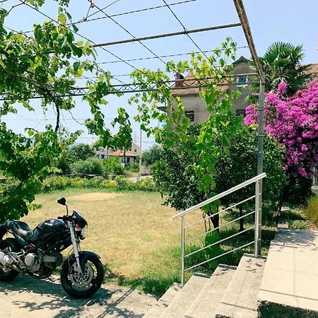 Peaceful, Cosy Tivat Guesthouse Exterior photo